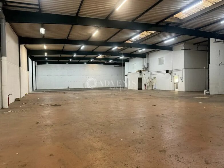 Local d’activités dans Villepinte à louer - Photo intérieure – Image 2 sur 9