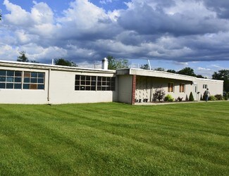 Plus de détails pour 63 Railroad Ave, Wallkill, NY - Industriel/Logistique à vendre