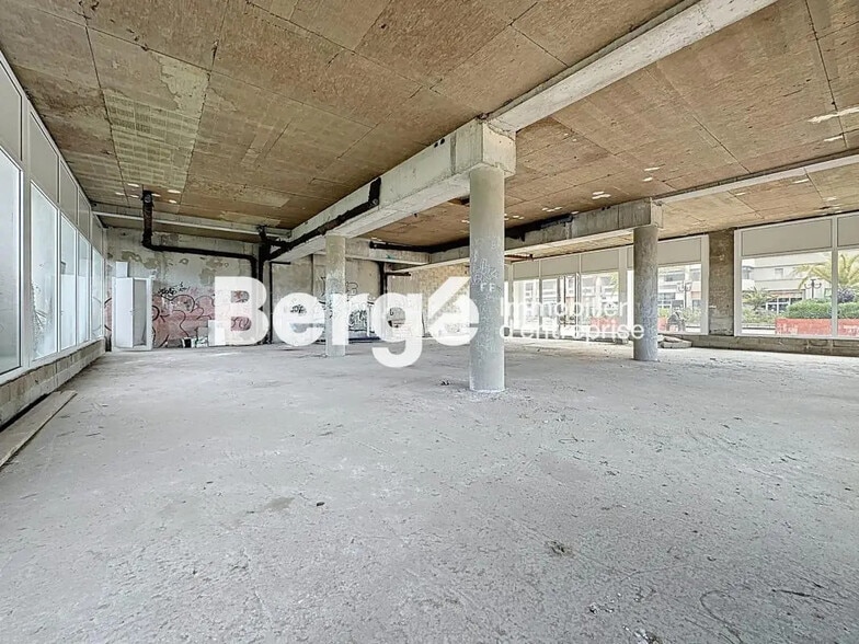 Local commercial dans Antibes à louer - Photo intérieure – Image 1 sur 4