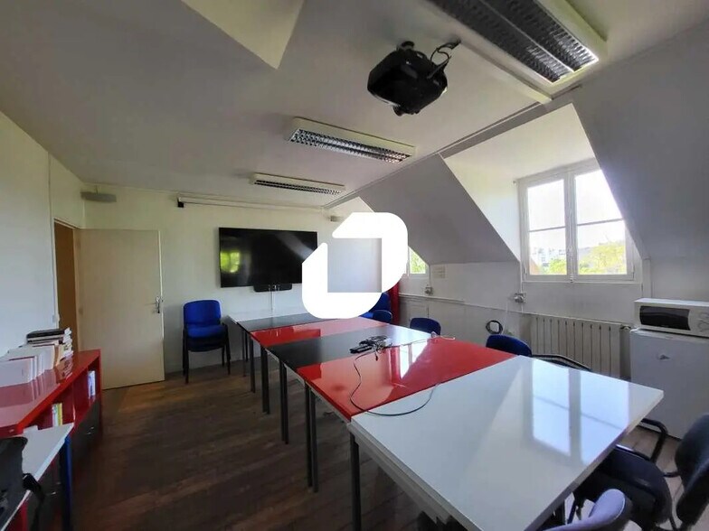 Bureau dans Paris à louer - Photo de l’immeuble – Image 2 sur 13