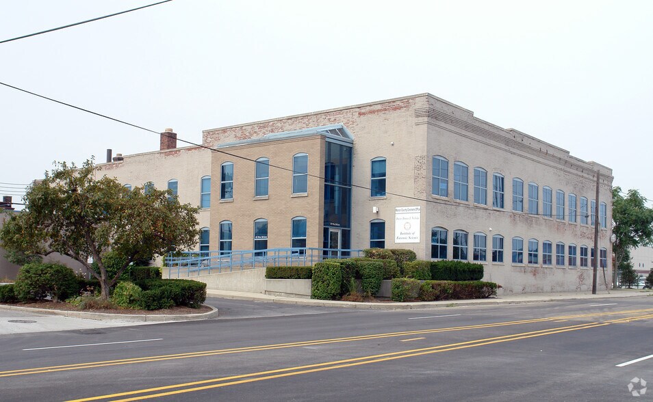 802 S West St, Indianapolis, IN à vendre - Photo de l’immeuble – Image 1 sur 9