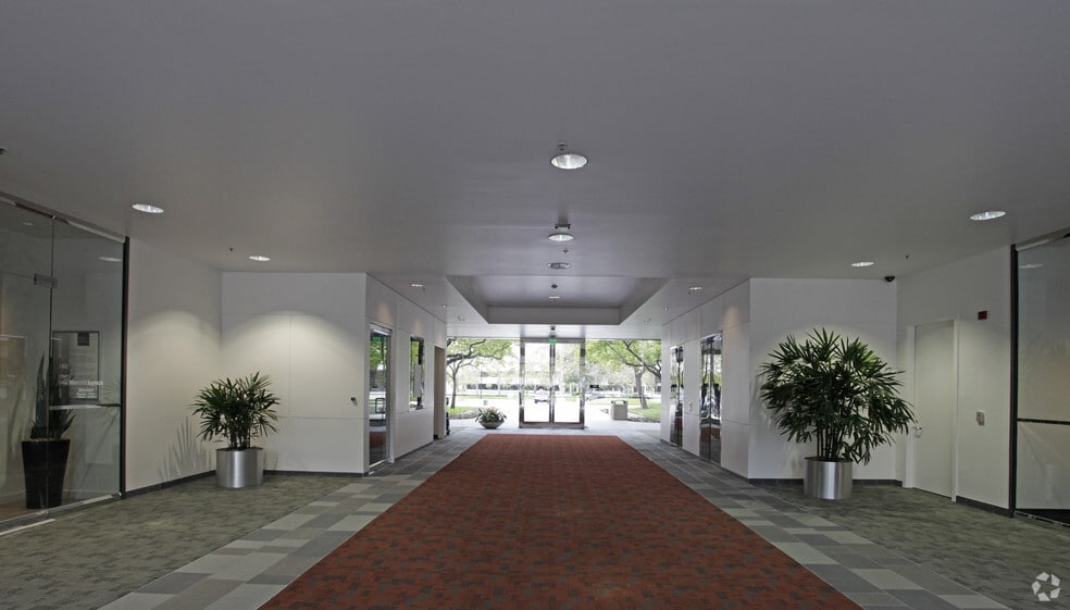 4900 Hopyard Rd, Pleasanton, CA à louer - Hall d’entrée – Image 2 sur 24