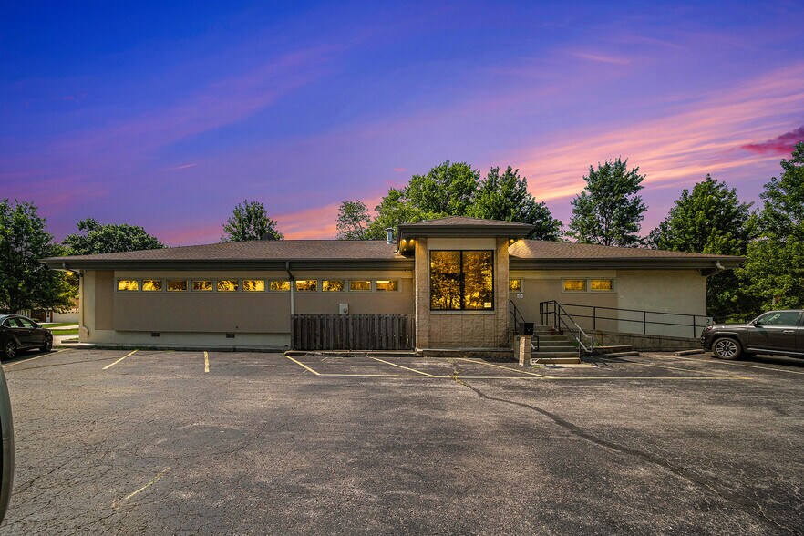 2 Holly Ln, Paola, KS à vendre - Photo de l’immeuble – Image 1 sur 39