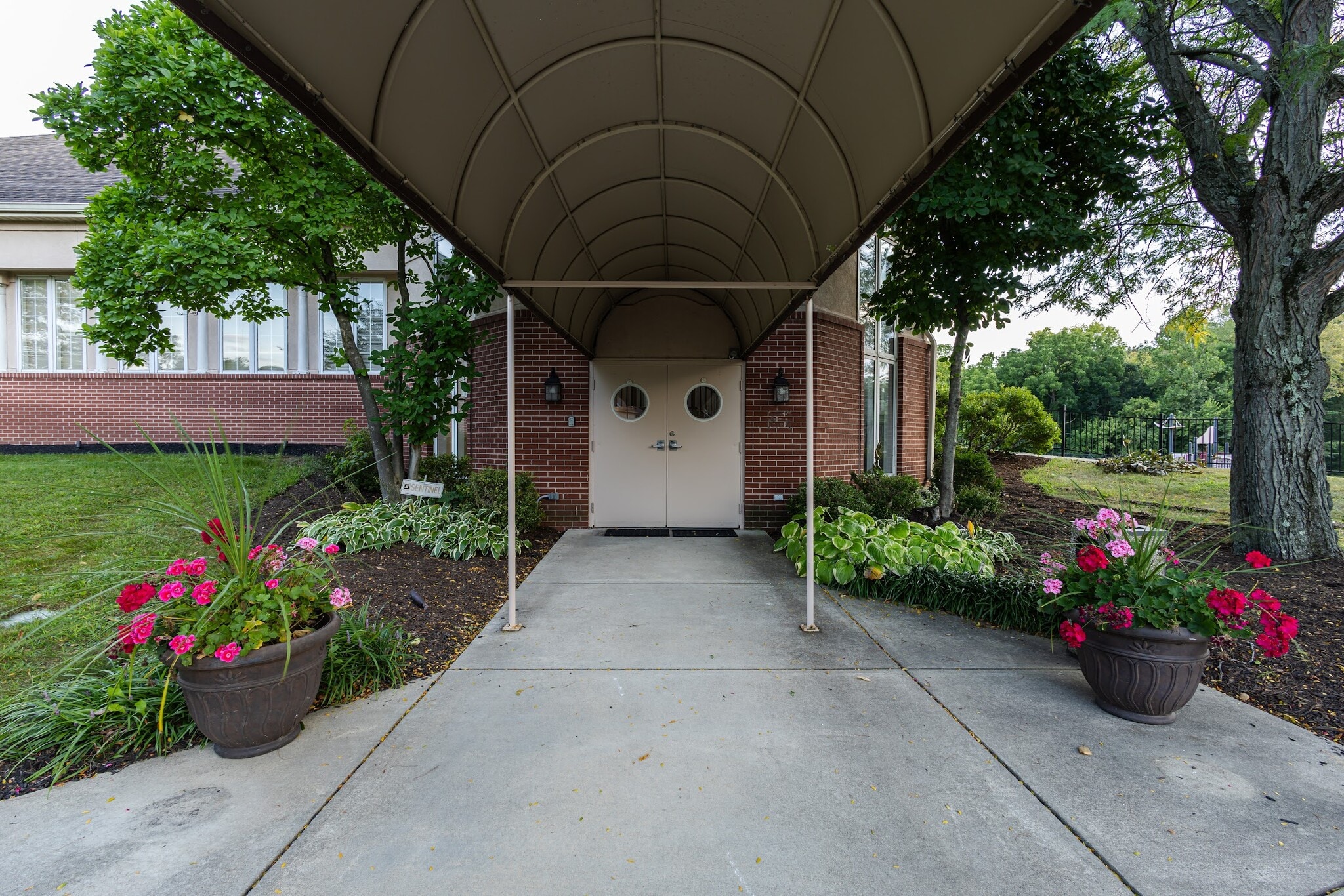 12525 Old Stone Dr, Indianapolis, IN à louer Photo intérieure– Image 1 sur 48