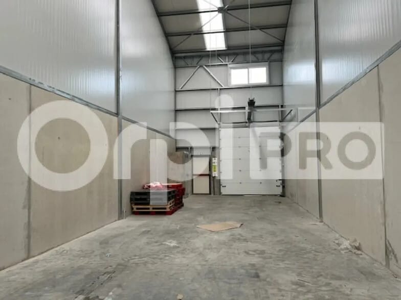 Local d’activités dans Brie-Comte-Robert à louer - Photo intérieure – Image 3 sur 4