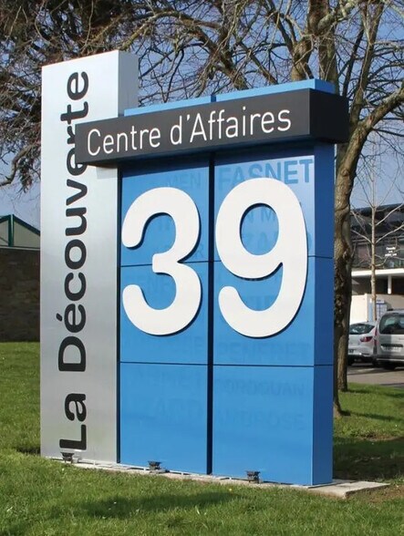 Bureau dans Lorient à louer - Photo de l’immeuble – Image 3 sur 3