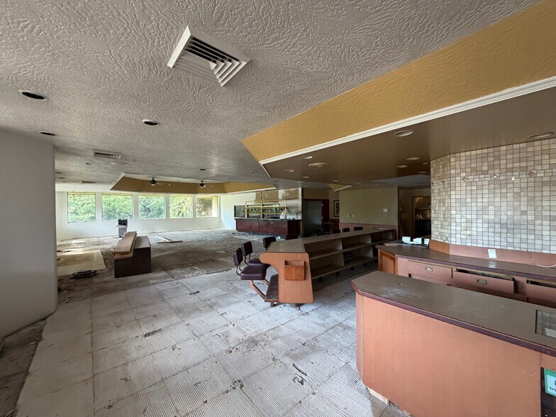 19601 Hess Ave, Sonora, CA à louer - Photo de l’immeuble – Image 2 sur 5