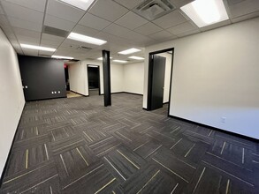 14555 N Scottsdale Rd, Scottsdale, AZ à louer Photo intérieure– Image 1 sur 8
