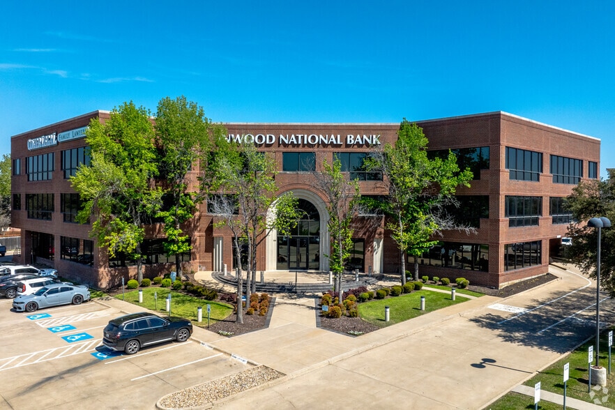2220 San Jacinto Blvd, Denton, TX à vendre - Photo principale – Image 1 sur 15