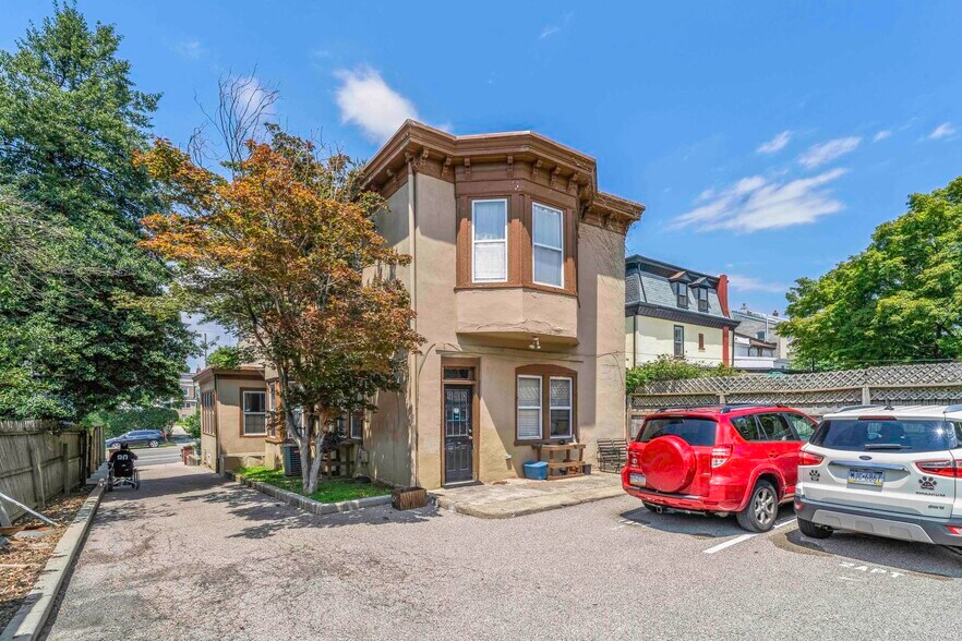 359 Lyceum Ave, Philadelphia, PA à vendre - Photo principale – Image 1 sur 1