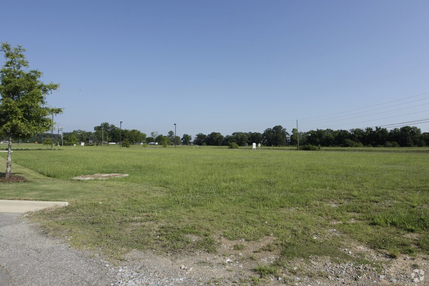 100 Blk Highway 70, Calera, AL à louer - Photo de l’immeuble – Image 1 sur 2