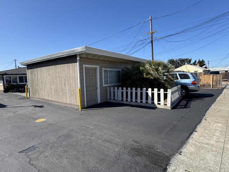 19465 Meekland Ave, Cherryland, CA à vendre - Photo de l’immeuble – Image 2 sur 26