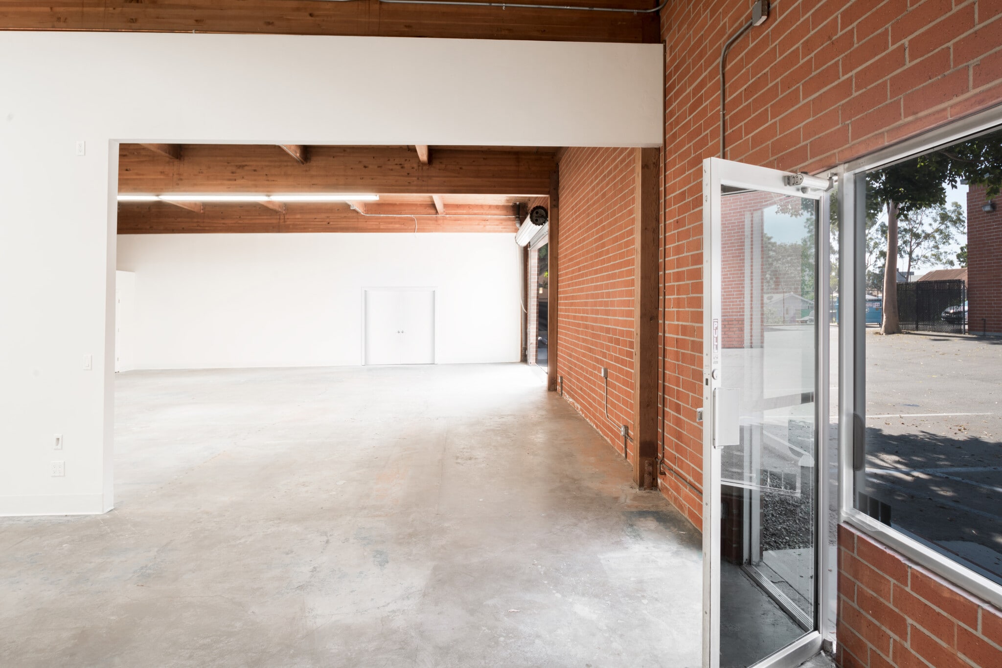 202-230 E Cota St, Santa Barbara, CA à louer Photo intérieure– Image 1 sur 5