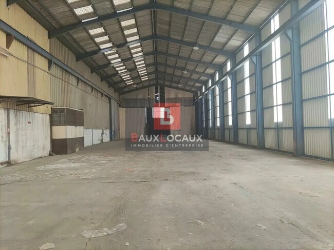 Plus de détails pour Local d’activités à vendre