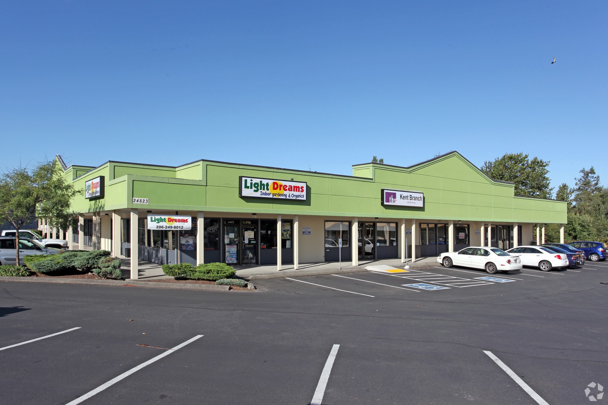 24823 Pacific Hwy S, Kent, WA à louer Photo principale– Image 1 sur 4