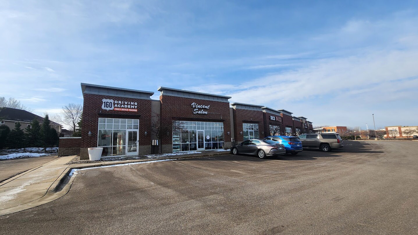 1629 Lena Ct, Eagan, MN à louer Photo principale– Image 1 sur 13