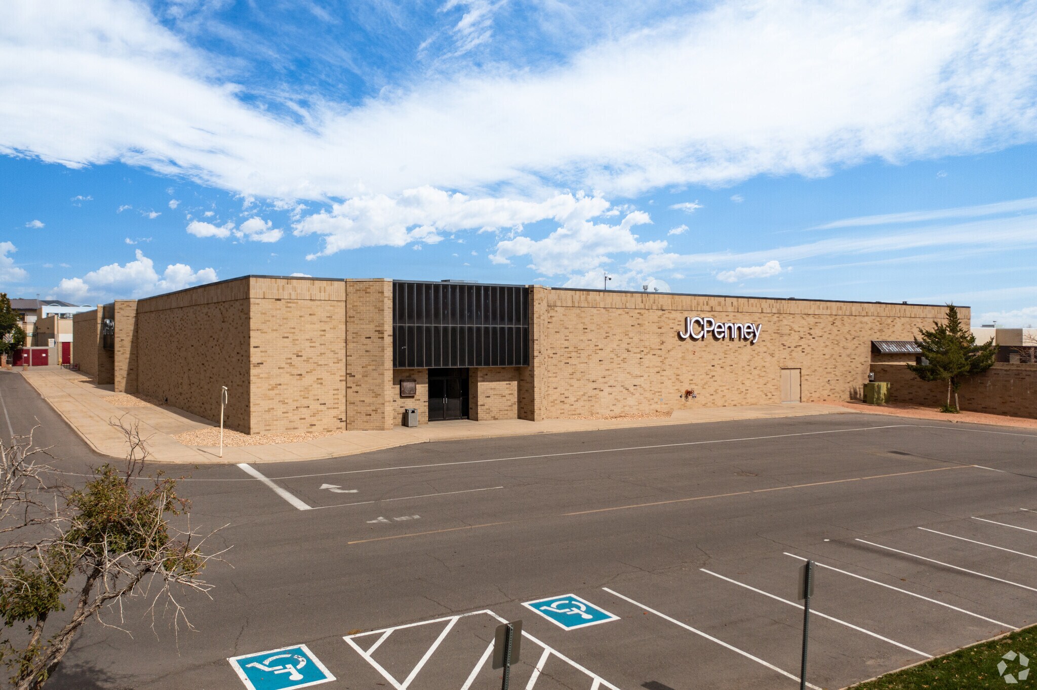 2050 Greeley Mall, Greeley, CO à louer Photo de l’immeuble– Image 1 sur 9
