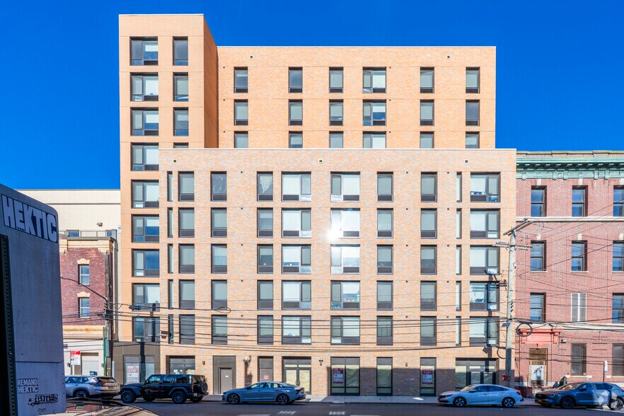 1508 Central Ave, Far Rockaway, NY à louer - Photo de l’immeuble – Image 3 sur 4