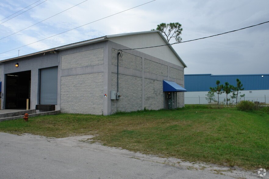 3321 SW 42nd Ave, Palm City, FL à vendre - Photo de l’immeuble – Image 2 sur 2