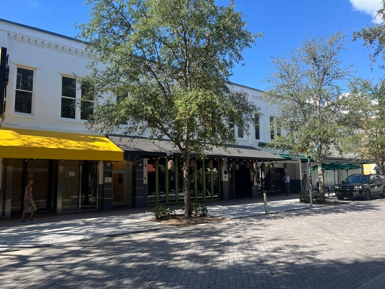 218-230 Clematis St, West Palm Beach, FL à louer - Photo de l’immeuble – Image 1 sur 17