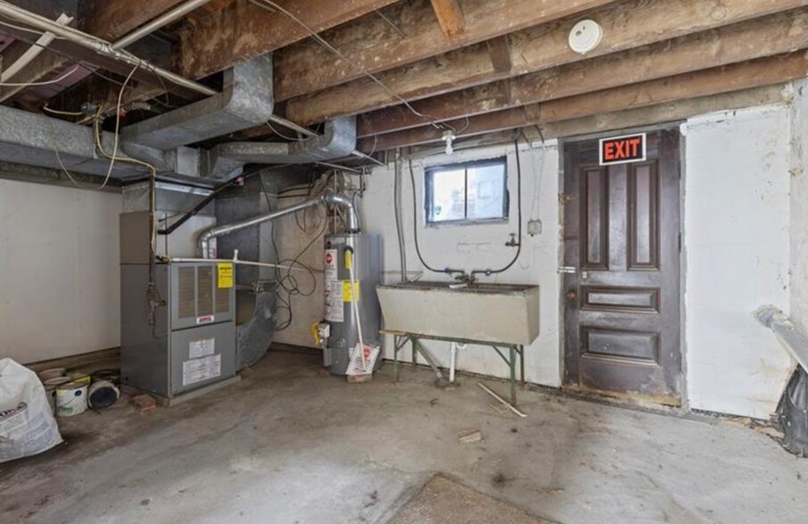 514 Cavitt Ave, Trafford, PA à vendre - Photo intérieure – Image 2 sur 15