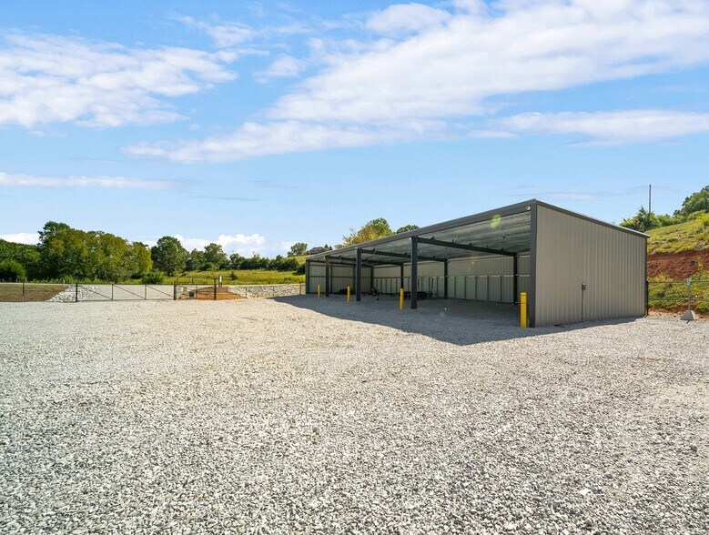 1174 Flat Hollow Rd, Speedwell, TN à vendre - Photo de l’immeuble – Image 2 sur 4
