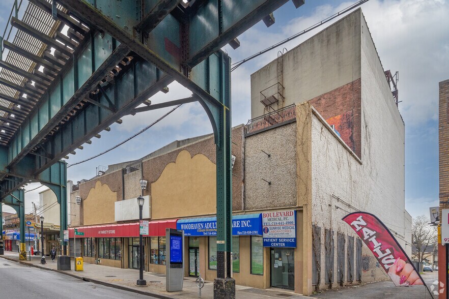96-01 Jamaica Avenue portefeuille de 2 biens à vendre sur LoopNet.fr - Photo de l’immeuble – Image 1 sur 4