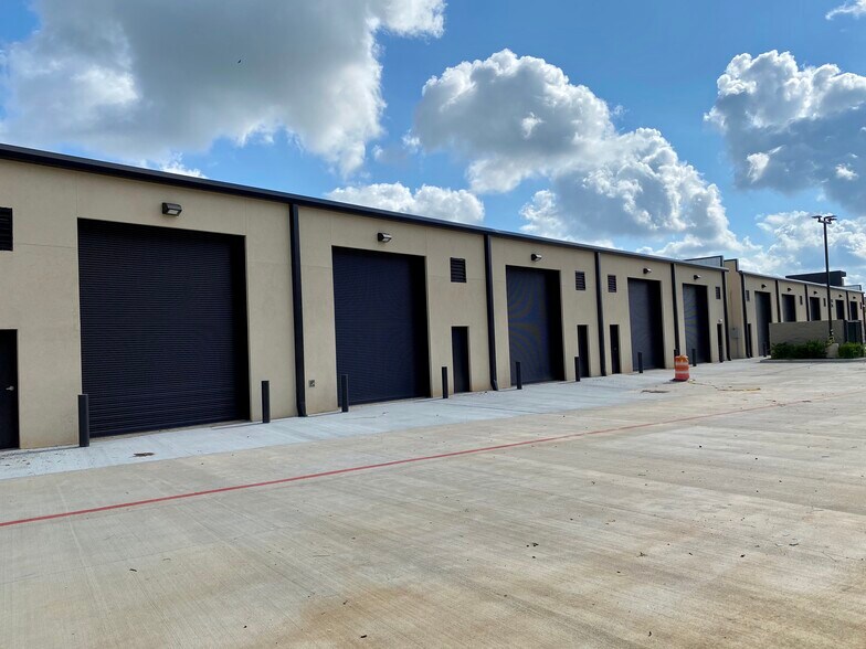 1517 FM 359 Rd, Richmond, TX à louer - Photo de l’immeuble – Image 3 sur 3