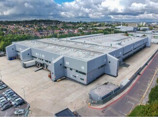 Plus de détails pour 41-44 Kendal Av, Londres - Bureau, Industriel/Logistique à louer