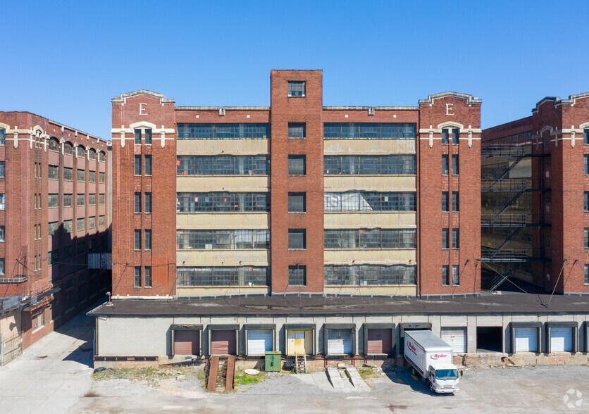 1965 W Pershing Rd, Chicago, IL à vendre - Photo de l’immeuble – Image 3 sur 6