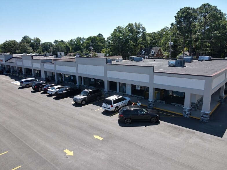 2800-2810 E 10th St, Greenville, NC à louer - Photo de l’immeuble – Image 2 sur 5