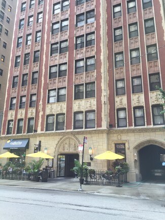Plus de détails pour 215 E Chestnut St, Chicago, IL - Local commercial à louer