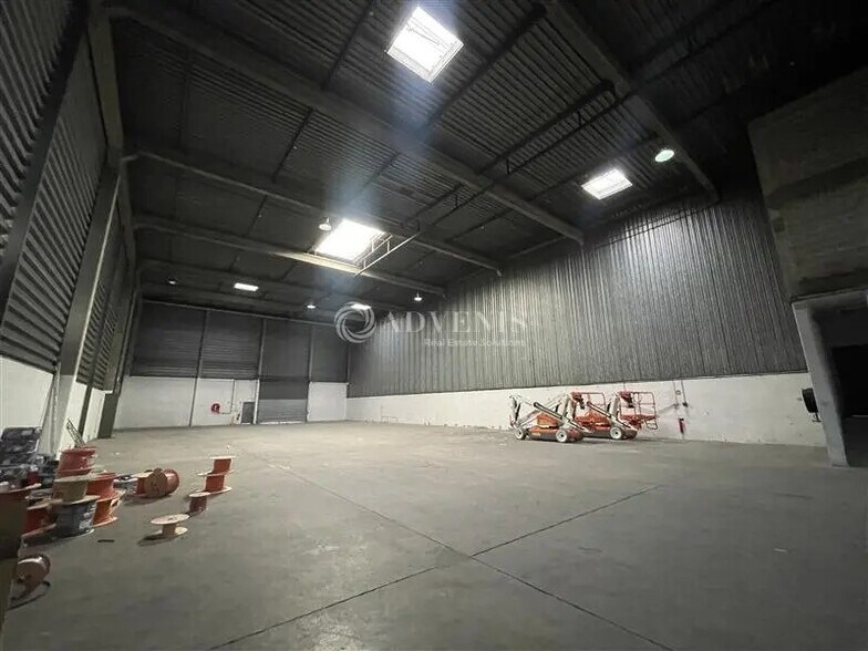 Industriel/Logistique dans Aulnay-sous-Bois à louer - Photo de l’immeuble – Image 2 sur 9