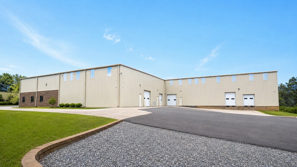 129 Oakpark Dr, Mooresville, NC à louer - Photo de l’immeuble – Image 2 sur 19