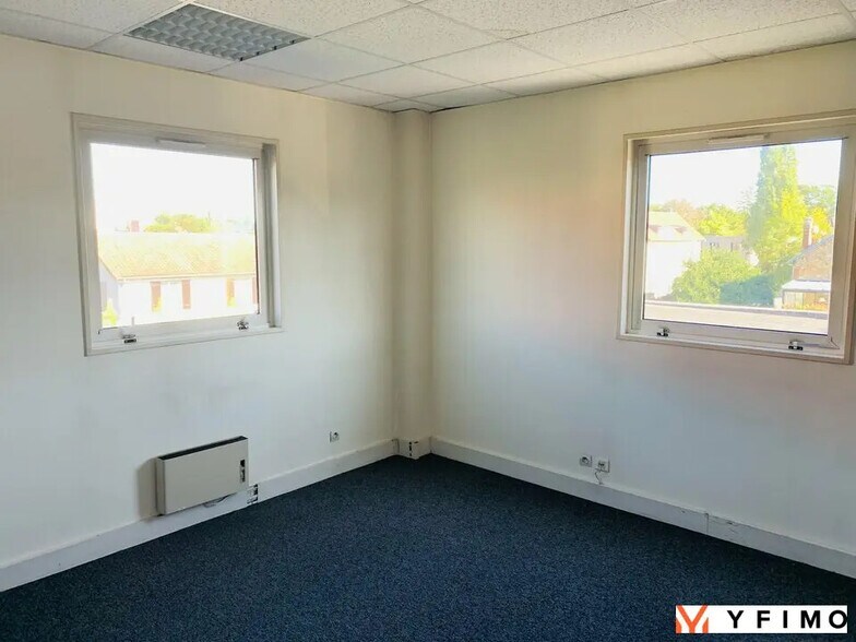 Bureau dans Croissy-sur-Seine à louer - Photo de l’immeuble – Image 3 sur 7