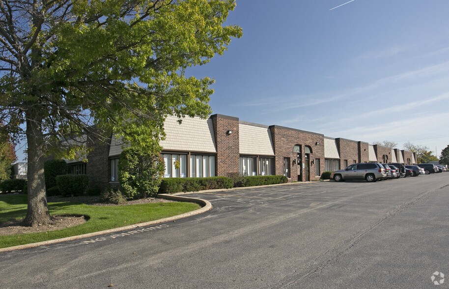 271-285 E Helen Rd, Palatine, IL à vendre - Photo principale – Image 1 sur 14