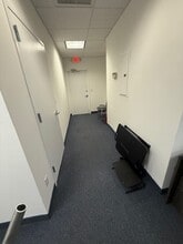 150 Woodbury Rd, Woodbury, NY à louer Photo intérieure– Image 1 sur 4