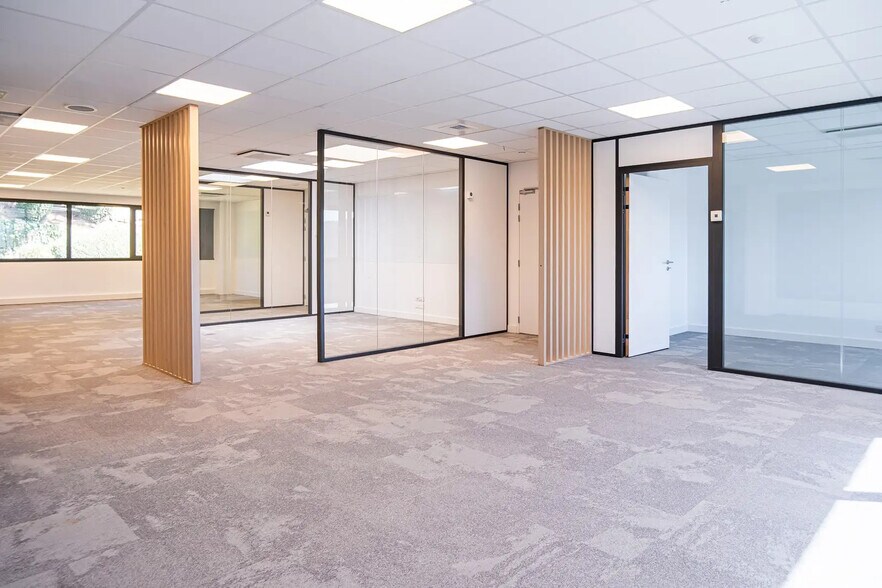 300 Rue Du Vallon, Valbonne à louer - Photo intérieure – Image 3 sur 6