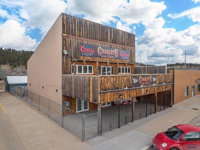 947 Main St, Sturgis, SD à vendre - Photo de l’immeuble – Image 1 sur 31