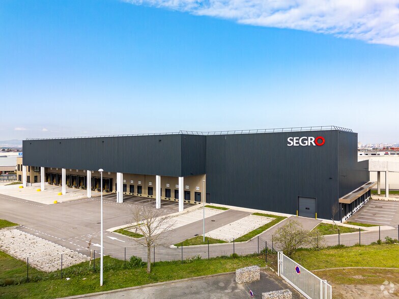 4 Avenue De Montmartin, Corbas à louer - Aérien – Image 2 sur 5