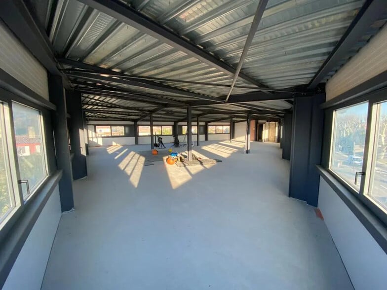 Bureau dans Hyères à louer - Photo intérieure – Image 1 sur 5