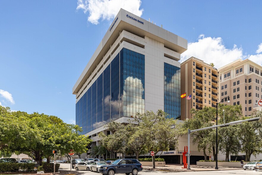 2655 Le Jeune Rd, Coral Gables, FL à louer - Photo de l’immeuble – Image 2 sur 8