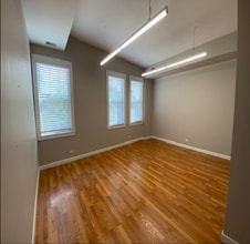 70-76 S La Grange Rd, La Grange, IL à louer Photo intérieure– Image 2 sur 5