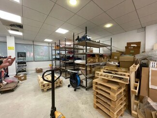 Plus de détails pour Bureau, Industriel/Logistique à louer