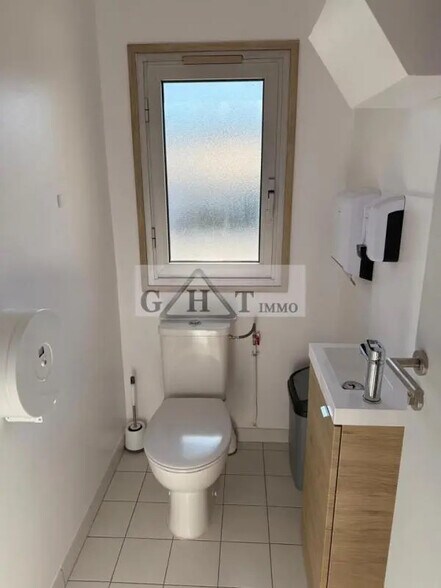 Bureau dans Marcoussis à louer - Photo intérieure – Image 3 sur 4