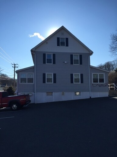 1 Bridgeport Ave, Shelton, CT à vendre - Photo de l’immeuble – Image 2 sur 3