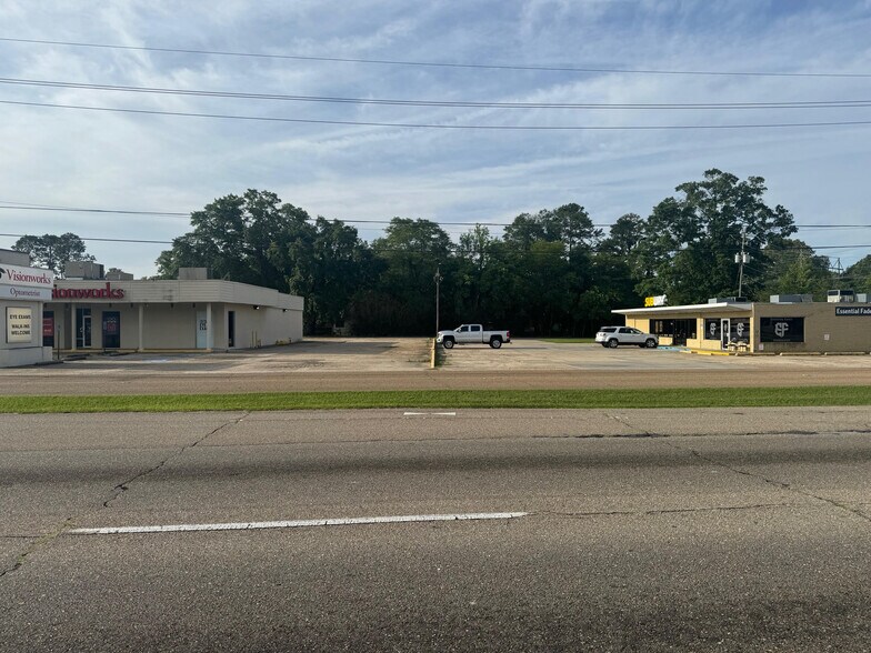 9462 Florida Blvd, Baton Rouge, LA à vendre - Photo principale – Image 1 sur 9