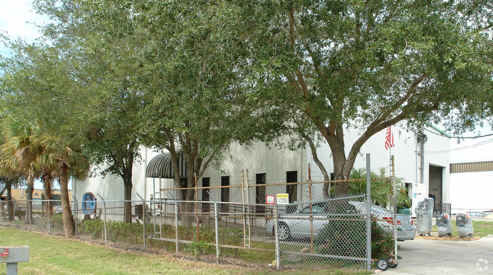 5110 S Westshore Blvd, Tampa, FL à louer - Photo de l’immeuble – Image 2 sur 19