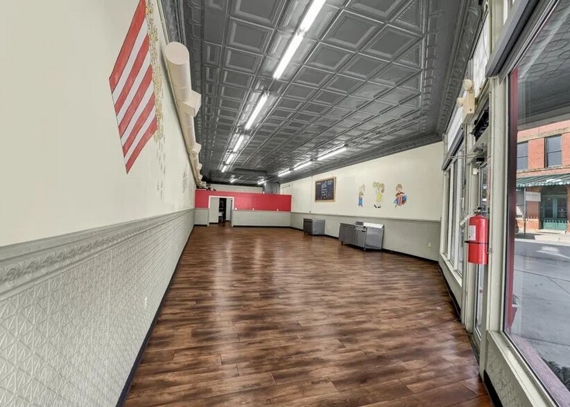 113 W Church St, Weatherford, TX à louer - Photo intérieure – Image 2 sur 4