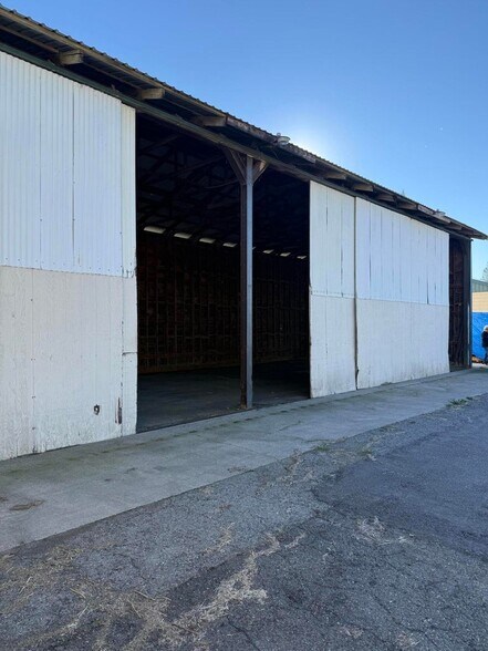 22026 Old 44 Dr, Palo Cedro, CA à louer - Photo de l’immeuble – Image 2 sur 2